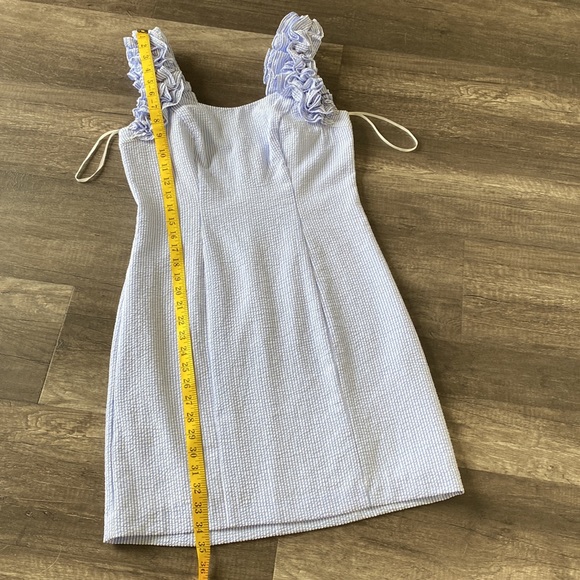 Eliza J Ruffle strap sheath dress striped seersucker size 4 - Picture 10 of 13
